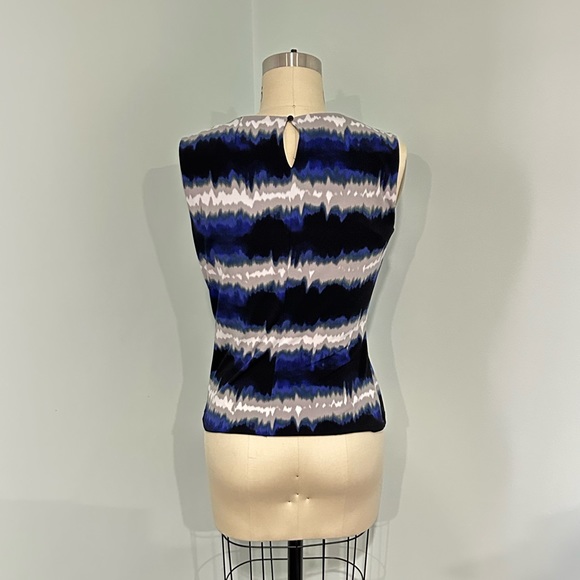 Calvin Klein Blue Grey Tie Dye Stripe Pleat Neck Sleeveless Blouse Tank in XS - Picture 5 of 6